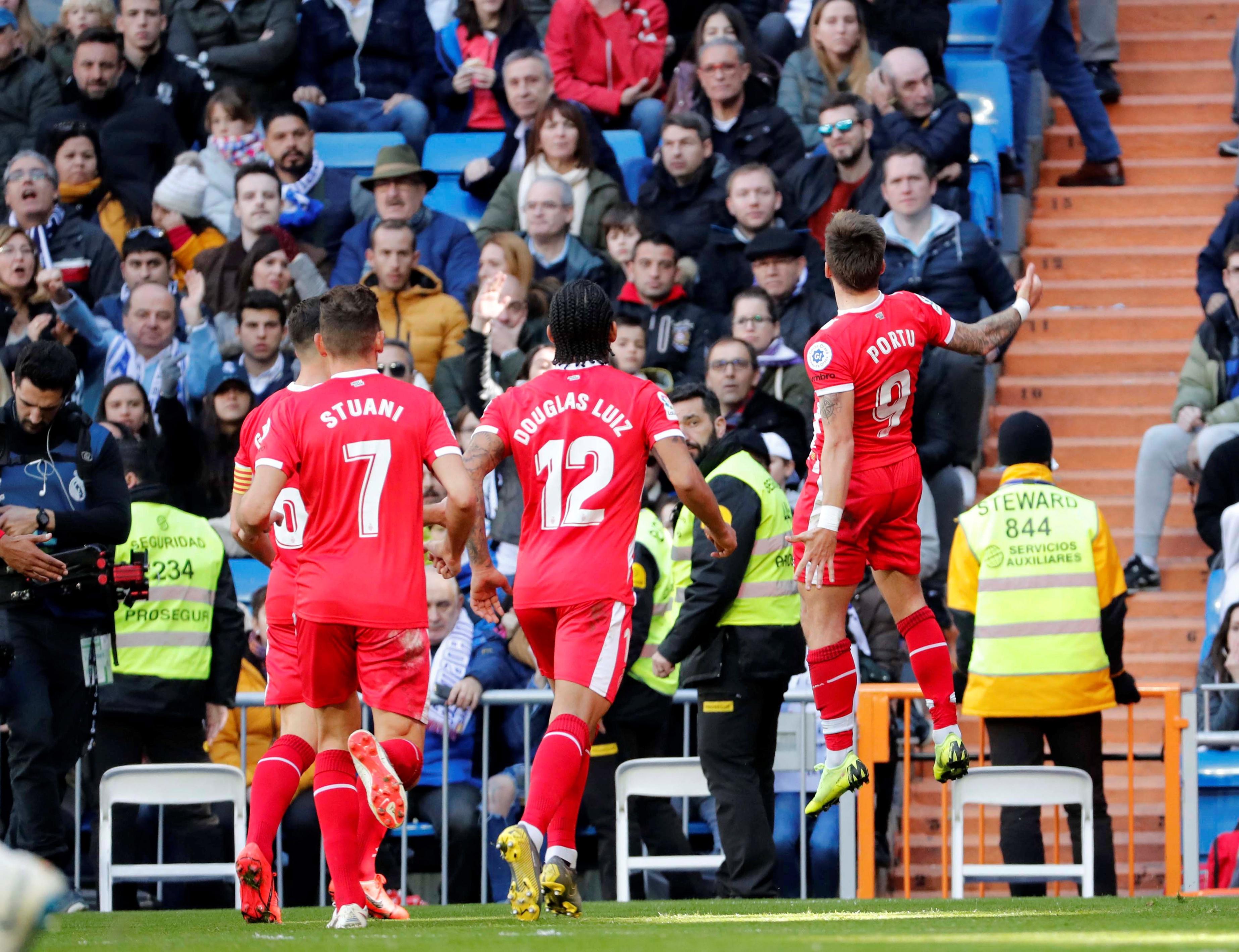 其背后的深 其背后的深